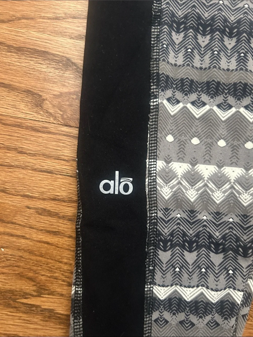ALO Yoga Illusion 3 MR Leggings Sz Small